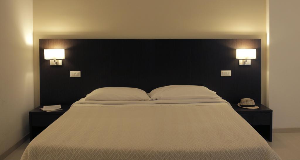 Le Stanze Sul Corso Bed & Breakfast Пескара Екстериор снимка