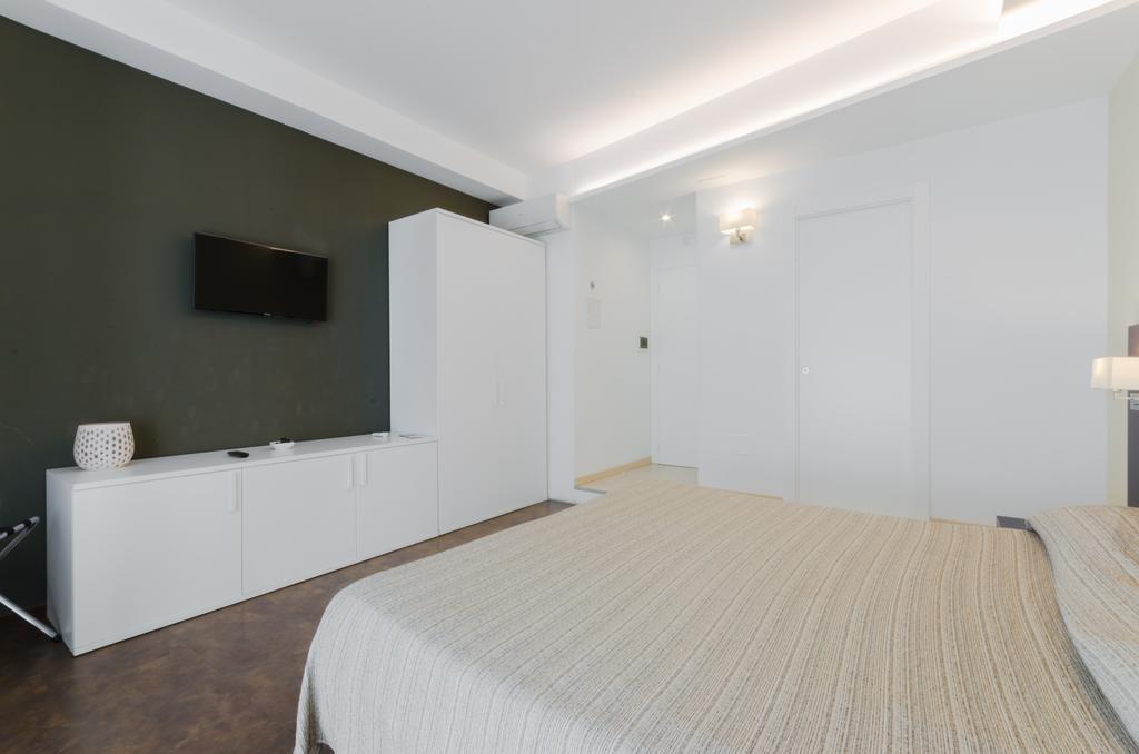 Le Stanze Sul Corso Bed & Breakfast Пескара Екстериор снимка